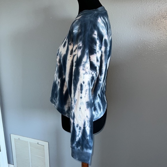 Tie Dye Cropped Crew Neck sweatshirt size small blue & white - Picture 4 of 14